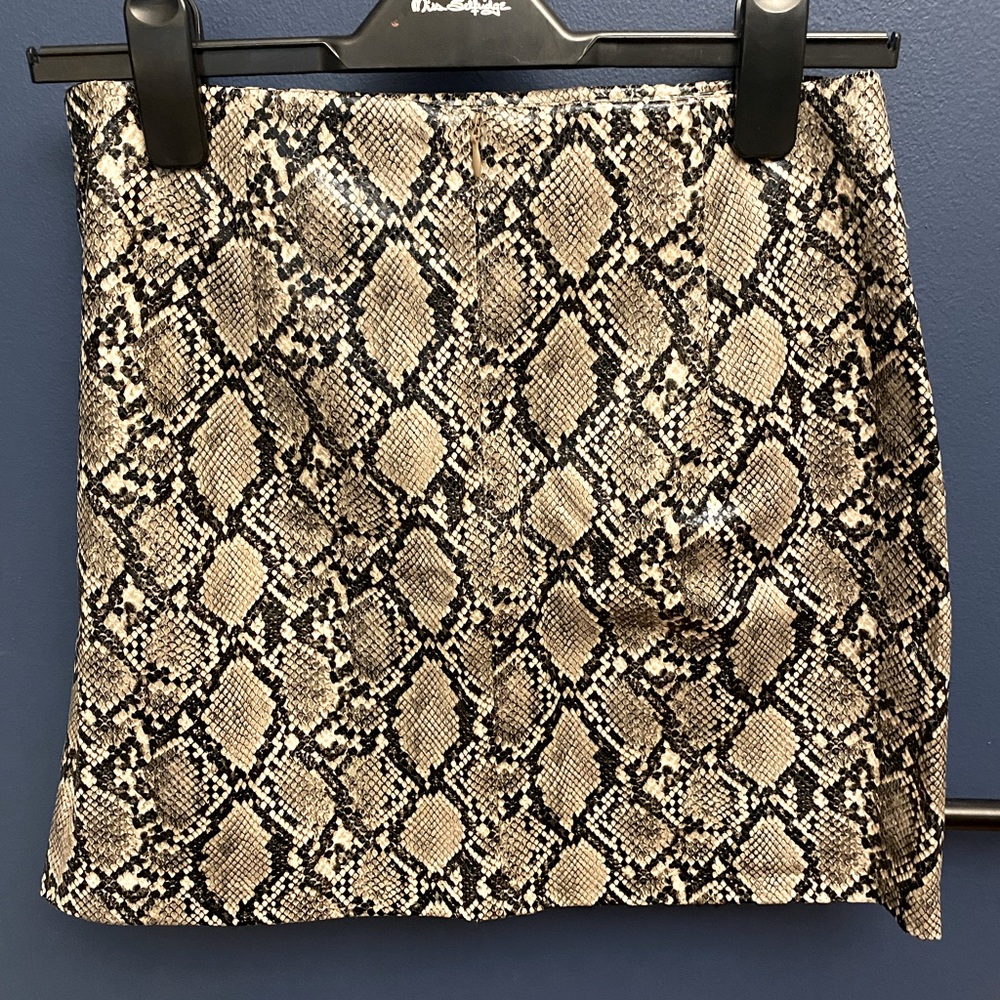 Zara python mini skirt - Picture 4 of 4
